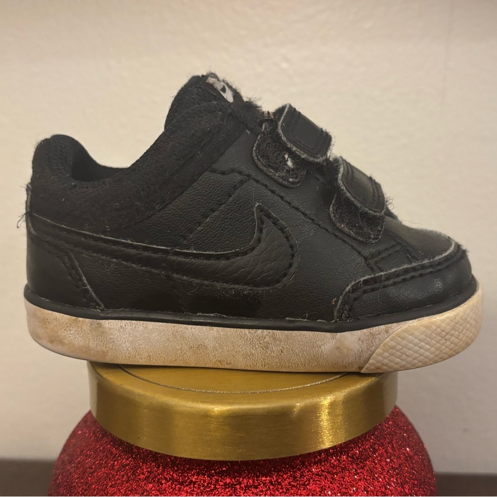 NIKE | Kids/Toddler Black Sneakers Size 4C